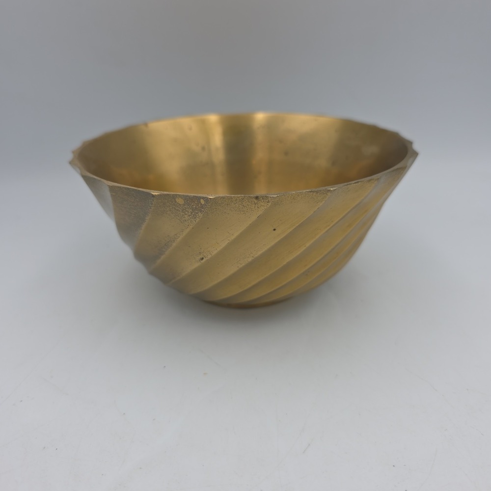 Vintage 70s‎ Curved Wave Heavy Brass Bowl Trinket Dish 1970 India